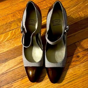 Circa Joan & David Heels Womens